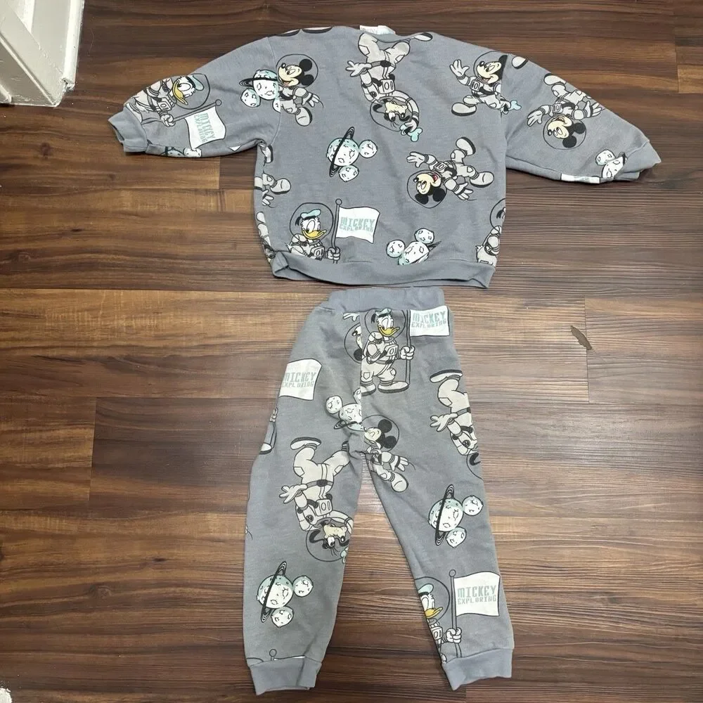 Disney Mickey and Friends Kids Sz 4T Astronaut Space 2PC Sweater Sweatpants